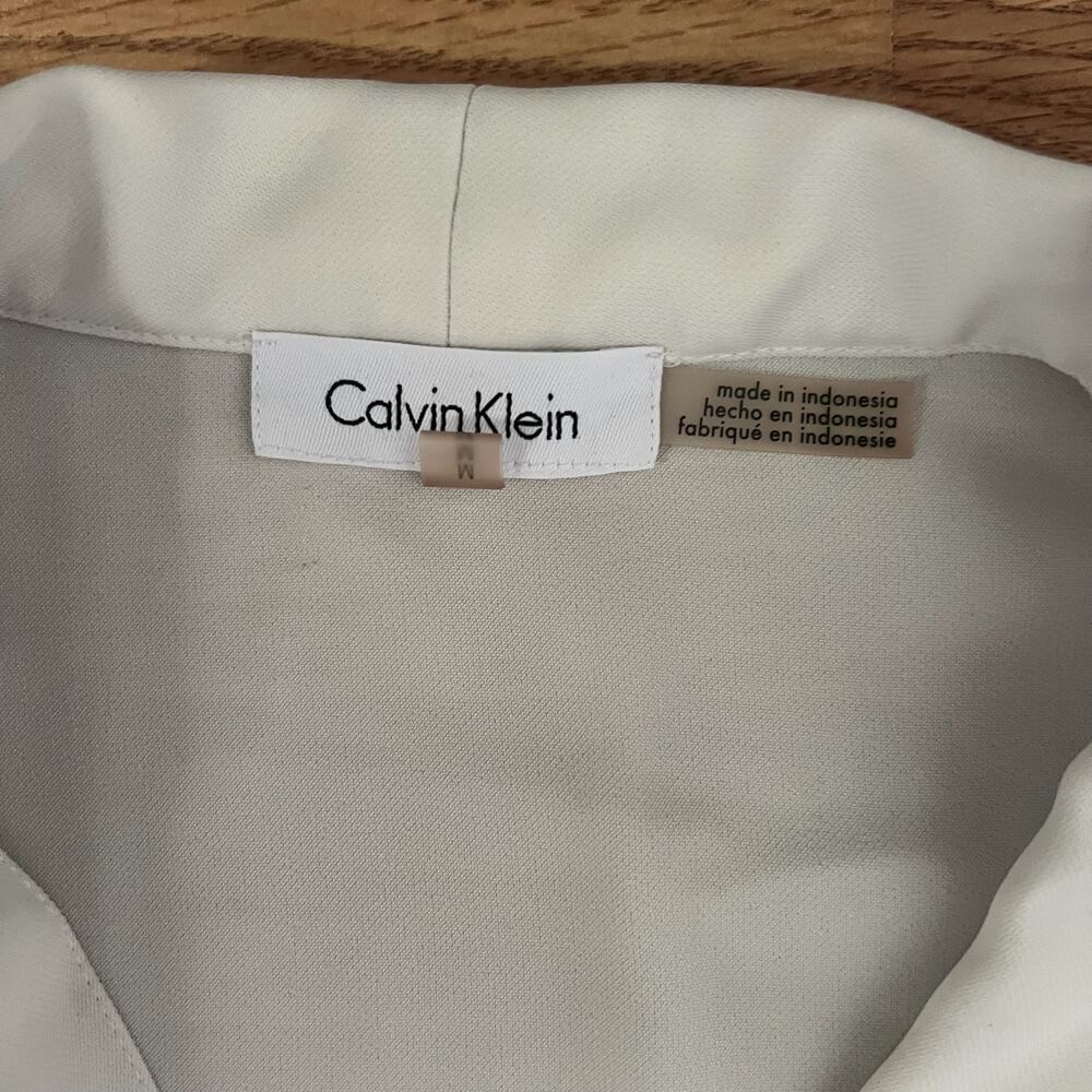 Ivory V-Neck Stretch Work Blouse M | Roll Tab Sleeve Office Top Calvin Klein - Picture 5 of 8